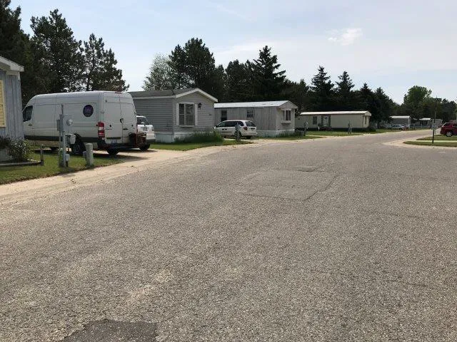 Broadway Acres Picture 2