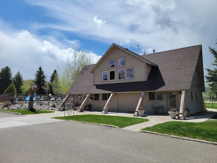 Bear Canyon Campground Picture 4