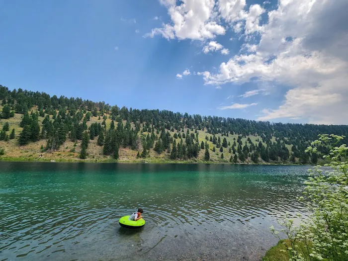 Wade Lake Campground and Picnic Areas Picture 2