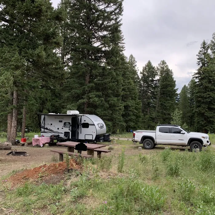 Hilltop Campground Picture 7