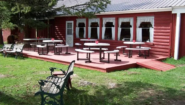 Campfire Lodge Resort Picture 1