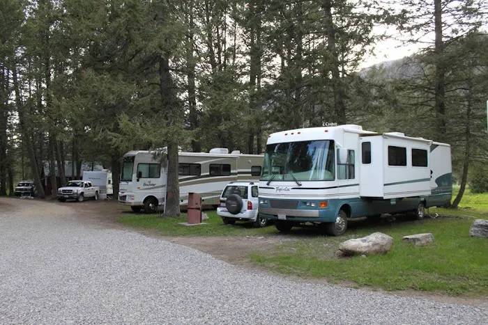 Campfire Lodge Resort Picture 6