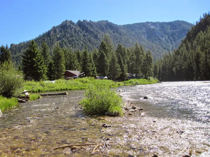 Campfire Lodge Resort Picture 5