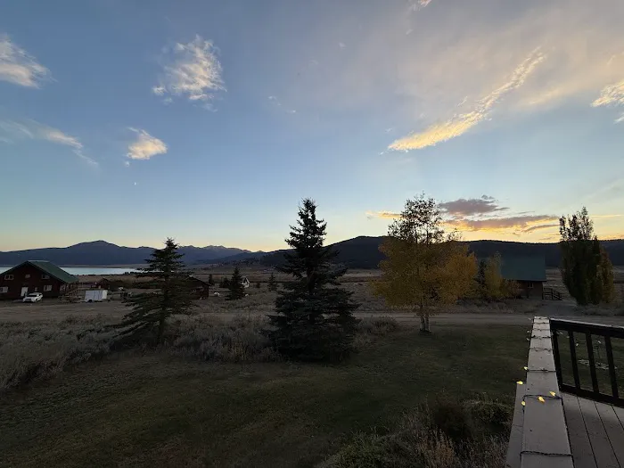 Cozy Island Park Cabin Picture 3