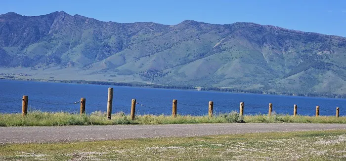 Cozy Island Park Cabin Picture 4