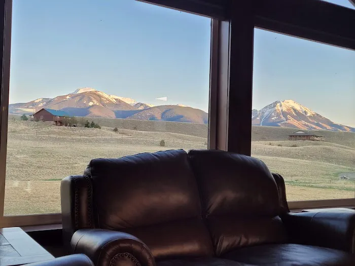 YELLOWSTONE TRAIL VACATION RENTAL Picture 1