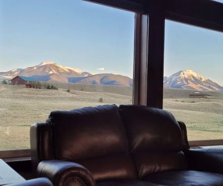 YELLOWSTONE TRAIL VACATION RENTAL