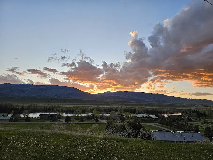 YELLOWSTONE TRAIL VACATION RENTAL Picture 3