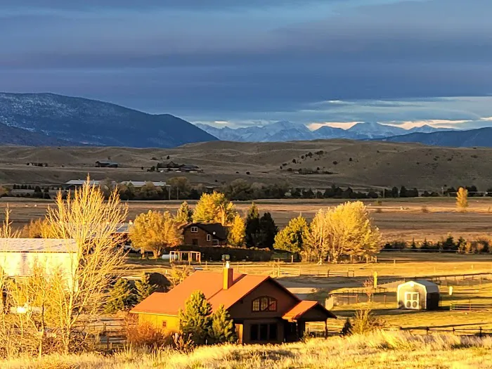 YELLOWSTONE TRAIL VACATION RENTAL Picture 9