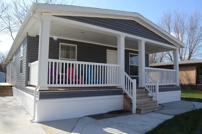 New Durham Estates Land Lease Community and Manufactured Home Dealer Picture 3