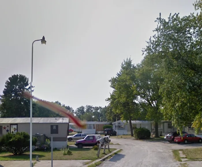 Rainbow Mobile Home Community Picture 3