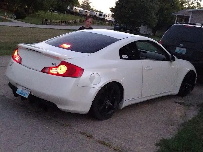 Adams Pointe Mobile Home Park Picture 8