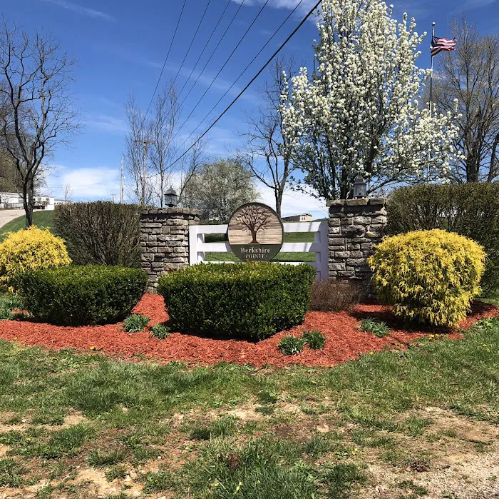 Berkshire Pointe Mobile Home Park Picture 6