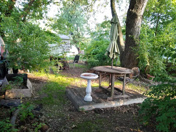 Indian Oaks Pointe Mobile Home Park Picture 2