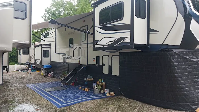 Add-More Mobile home park Picture 2