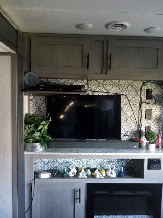 Add-More Mobile home park Picture 5