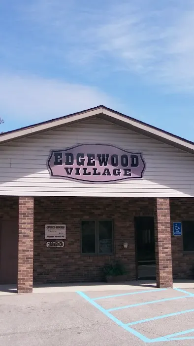 Edgewood Village Mobile Home Picture 4