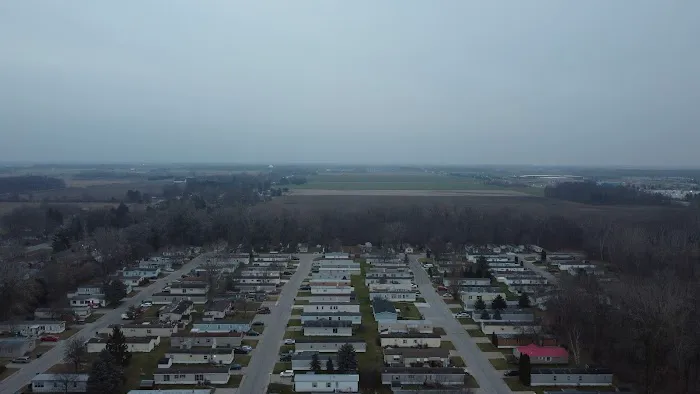 Fairfield Manor Mobile Home Park Picture 10