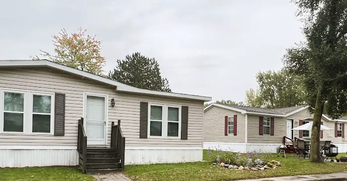 Fairfield Manor Mobile Home Park Picture 1
