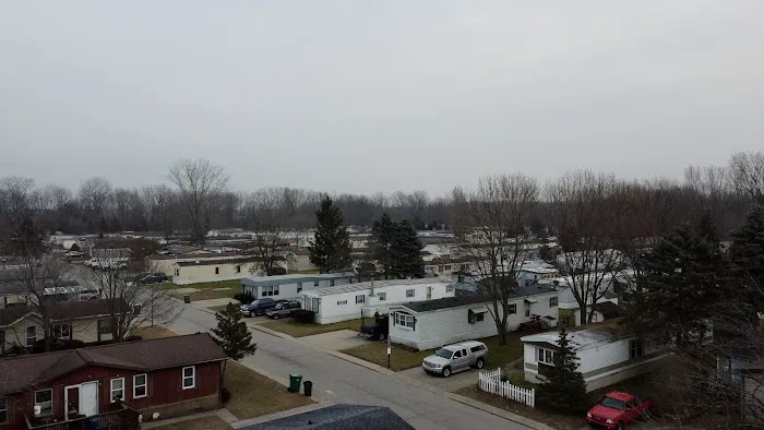 Fairfield Manor Mobile Home Park Picture 3