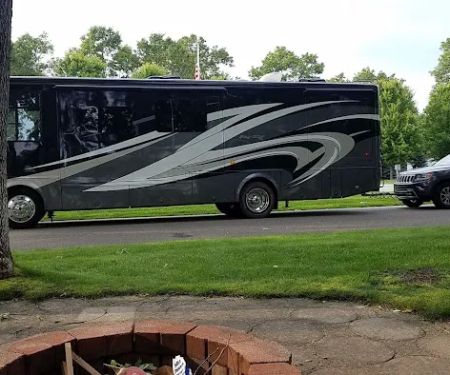 Pere Marquette Oaks RV Resort