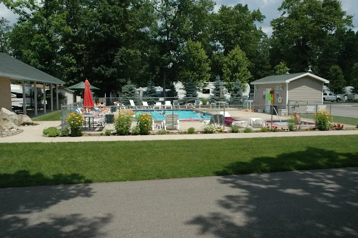 Pere Marquette Oaks RV Resort Picture 10