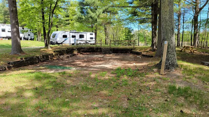The Woodland Shores RV Resort Picture 8