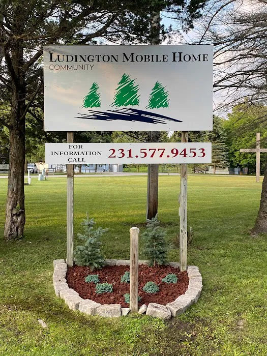 Ludington Mobile Home Community Picture 8