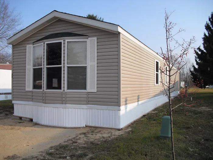Lakefront Estates Picture 9