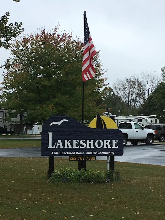 Lakeshore Mobile Home Park Picture 9