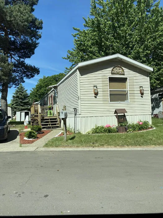 Midland Mobile Home Park Picture 1