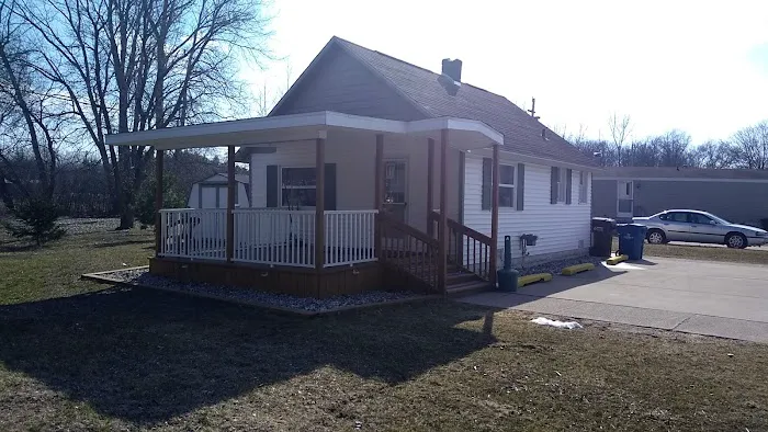 Midland Mobile Home Park Picture 3
