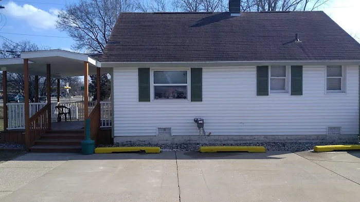 Midland Mobile Home Park Picture 5