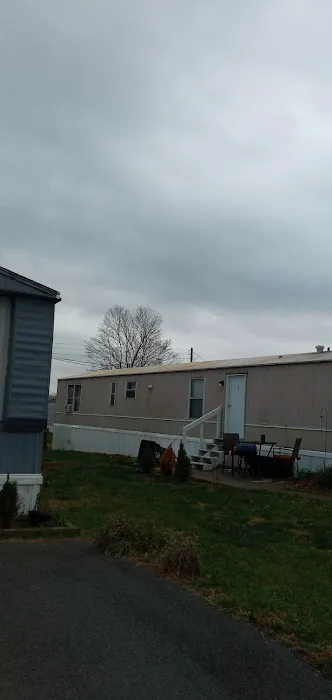 Spurlin Mobile Home Park Picture 8