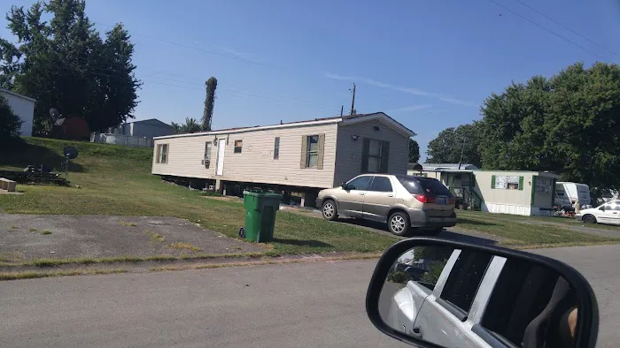 Dixie Plaza Mobil Home Park Picture 1