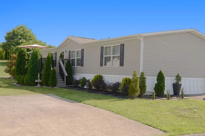 Bradbury Pointe Mobile Home Park Picture 8