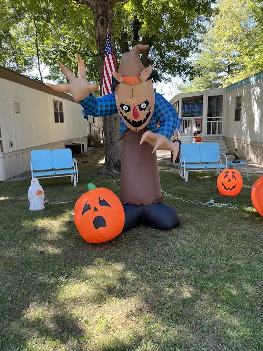 Clark's Mobile Home Park Picture 8