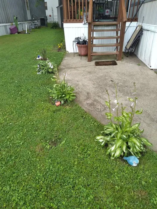 Clark's Mobile Home Park Picture 2