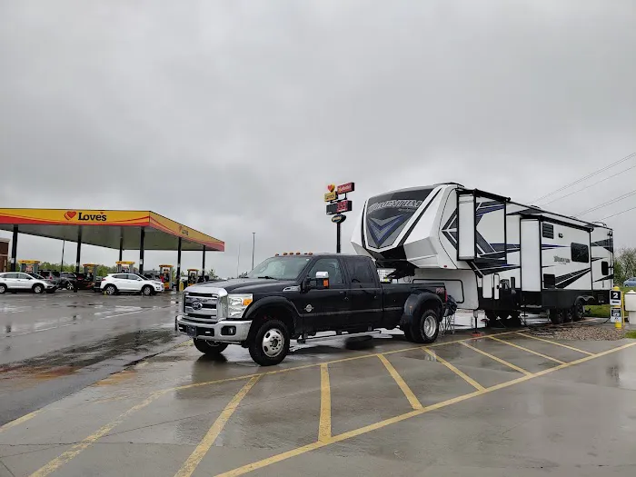 Love's RV Hookup Picture 1