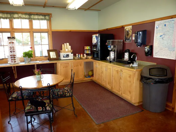 Yellowstone Holiday RV Campground Picture 2