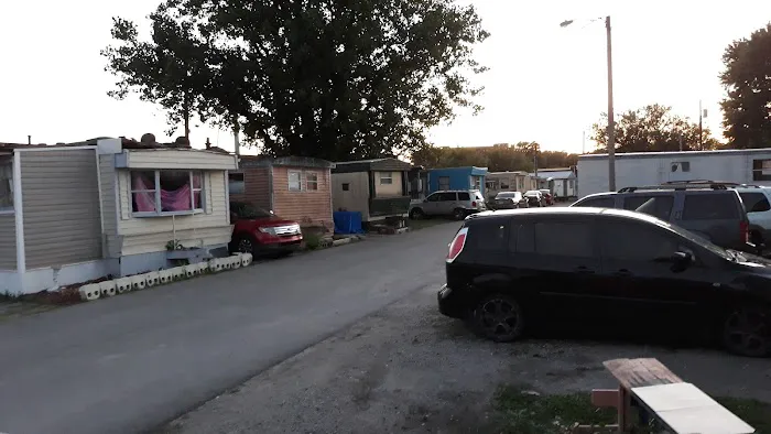 Derby Lane Mobile Home Community Picture 1