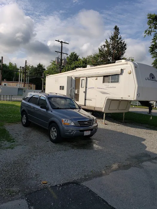 Fort Bluegrass Mobile Home Community Picture 6