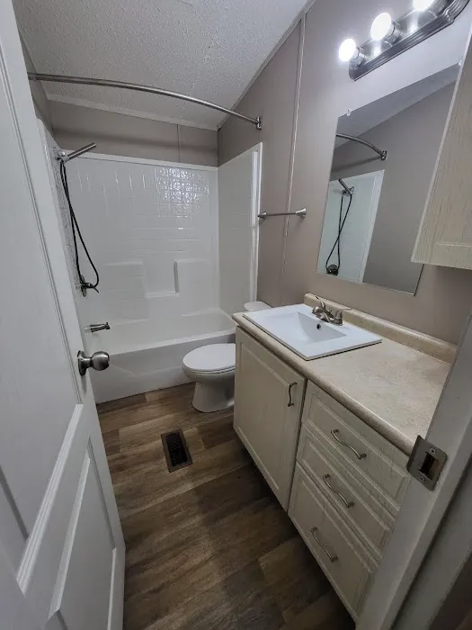 Fort Bluegrass Mobile Home Community Picture 1