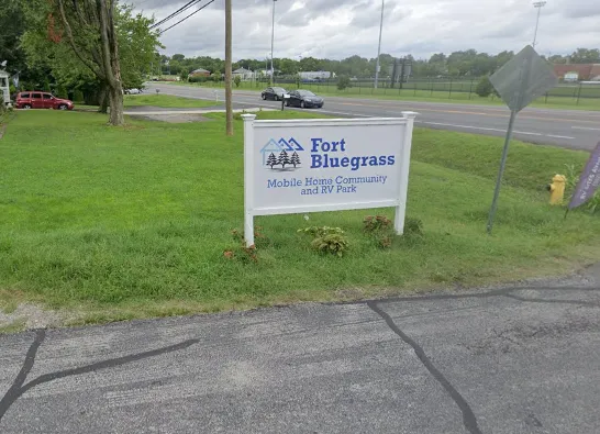 Fort Bluegrass Mobile Home Community Picture 8