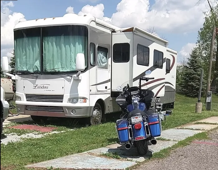 Fort Bluegrass RV Park Picture 6