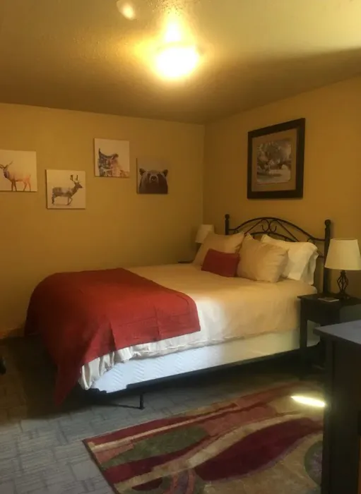 Wildlife Cabin Picture 3