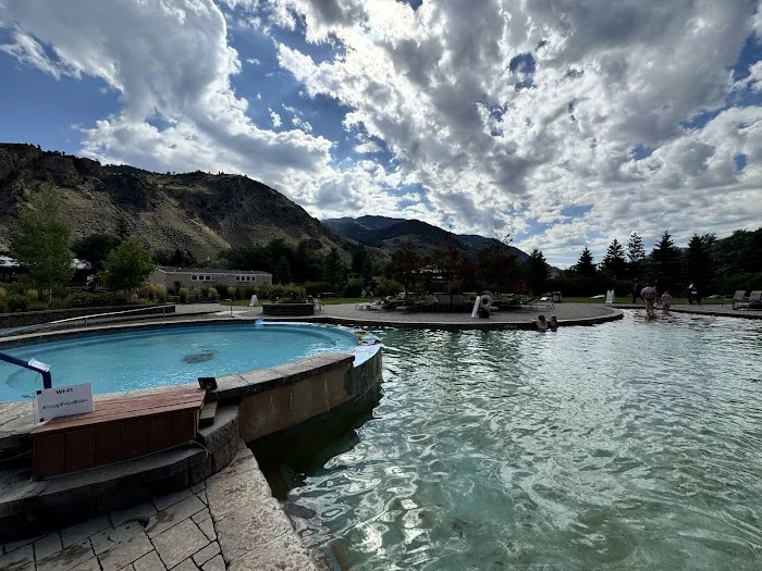 Yellowstone Hotsprings Campground Picture 2