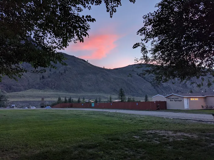 Yellowstone Hotsprings Campground Picture 3
