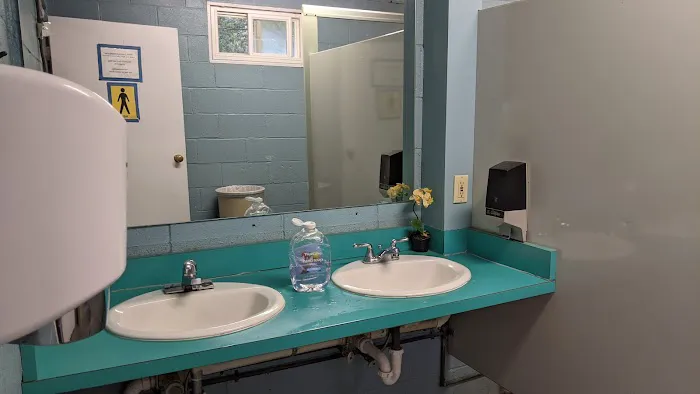 Yellowstone Hotsprings Campground Picture 9