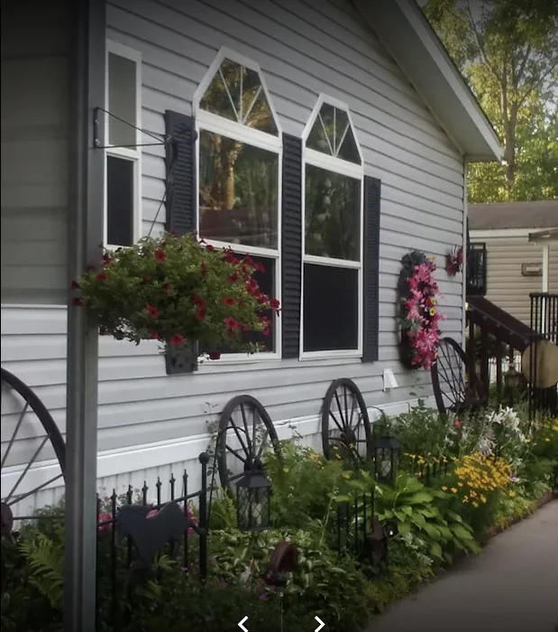 Arlington Manor Picture 3